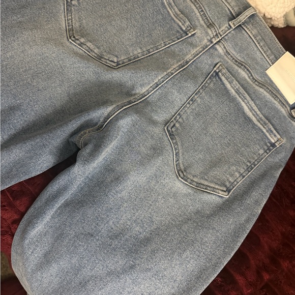 Express High Waisted Cuff Jeans - Picture 5 of 9